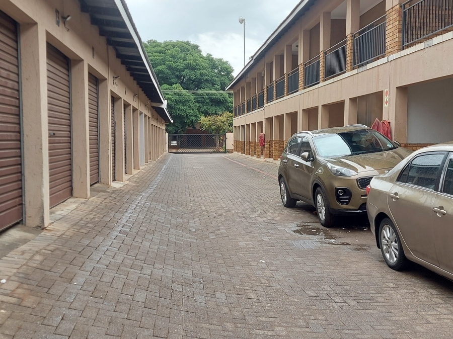 2 Bedroom Property for Sale in Oos Einde North West